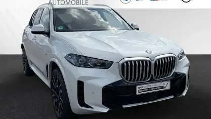 Gebraucht BMW X5 M Sport 298 PS (219 kW) 2025 Mineralweiss metallic SUV