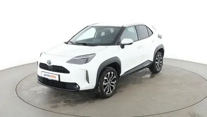 Gebraucht Toyota Yaris Cross Team 116 PS (85 kW) 2022 Weiß SUV