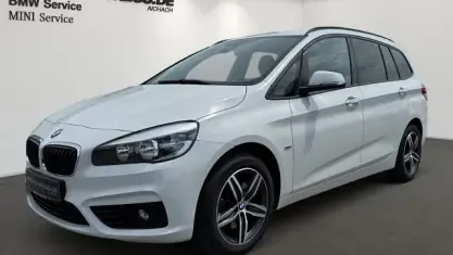 Używany BMW 220 Gran Tourer Sport Line 192 KM (141 kW) 2017 Biały Minivan