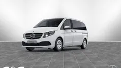 Arktikweiß Gebraucht 2021 Mercedes V220 Van / Kleinbus | 41.470 € (Guter Preis)