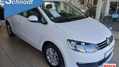 Pure white Gebraucht 2022 VW Sharan Comfortline Van / Kleinbus | 29.480 € (Fairer Preis)