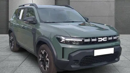 Neu Dacia Duster Essentiel 101 PS (74 kW) 2025 Safarigrüngrau SUV