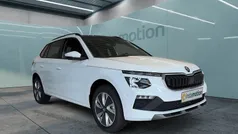 Weiß Gebraucht 2024 Skoda Kamiq Selection SUV | 27.120 € (Fairer Preis)