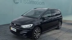 Schwarz Gebraucht 2024 VW Touran Pro Van / Kleinbus | 38.098 € (Fairer Preis)