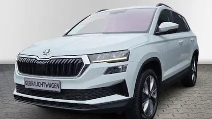 Weiss Gebraucht 2022 Skoda Karoq Style SUV | 25.950 € (Guter Preis)