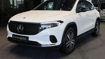 Gebraucht Mercedes EQA300 Advanced 167 kW (228 PS) 2024 Unilack polarweiß SUV