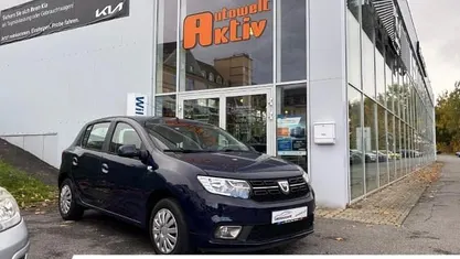 Gebraucht Dacia Sandero Comfort 73 PS (53 kW) 2018 Blau Kleinwagen