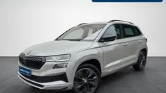 Steelgrau Gebraucht 2023 Skoda Karoq SportLine SUV | 36.980 € (Fairer Preis)