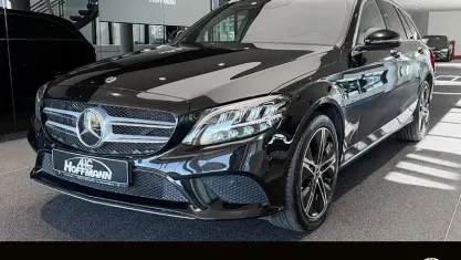 Gebraucht Mercedes C300e 194 PS (142 kW) 2021 Schwarz Limousine