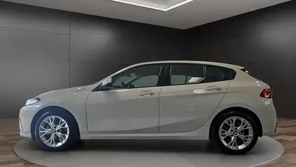 Gebraucht BMW 120 Efficient Dynamics 156 PS (114 kW) 2025 Weiss Kleinwagen