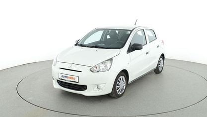 Używany Mitsubishi Space Star Diamant Edition 71 KM (52 kW) 2015 Biały Sedan/Limuzyna