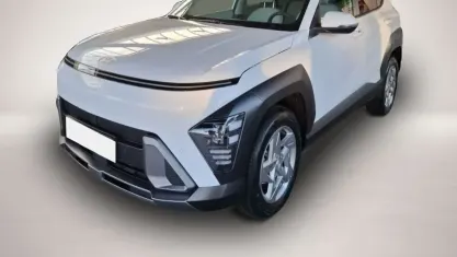 Gebraucht Hyundai Kona Trend 120 PS (88 kW) 2025 Weiß SUV