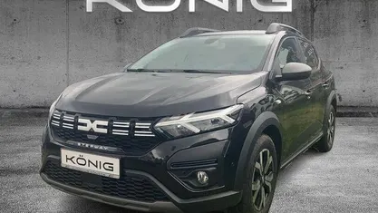 Schwarz Gebraucht 2023 Dacia Sandero Expression Kleinwagen | 17.799 € (Fairer Preis)