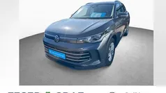 Delfingrau metallic Gebraucht 2024 VW Tiguan Elegance SUV | 38.940 € (Fairer Preis)
