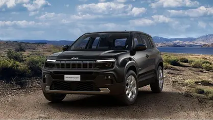 Neu Jeep Avenger Altitude 101 PS (74 kW) 2025 Schwarz SUV