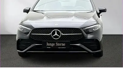 Gebraucht Mercedes A200 AMG 163 PS (119 kW) 2025 Schwarz Limousine