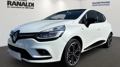 Occasion Renault Clio IV Bose Edition 118 PK (86 kW) 2017 Wit Sedan