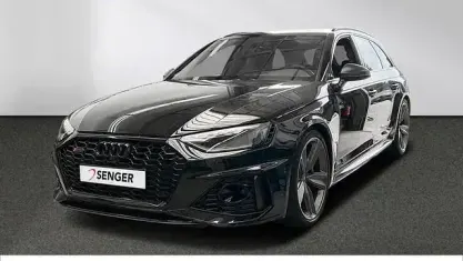 Gebraucht Audi RS4 Ambiente 450 PS (330 kW) 2023 Mythosschwarz metallic Kombi