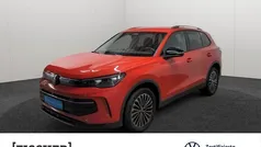 Rot Gebraucht 2025 VW Tiguan Goal SUV | 37.876 € (Superpreis)