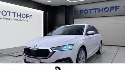 Weiss Gebraucht 2023 Skoda Octavia Style Kombi | 21.337 € (Guter Preis)