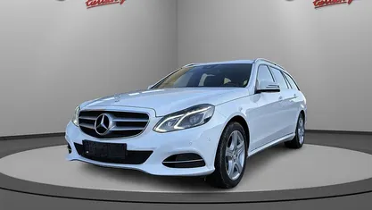 Polarweiss unilack Gebraucht 2014 Mercedes E200 Kombi | 18.490 € (Fairer Preis)