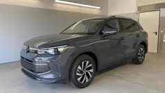 [b0b0] delfingrau metallic Neu 2024 VW Tiguan Life SUV | 42.390 € (Guter Preis)
