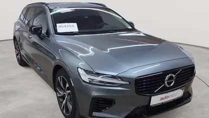 Gebraucht 2021 Volvo V60 R-Design Kombi | 25.790 € (Fairer Preis)