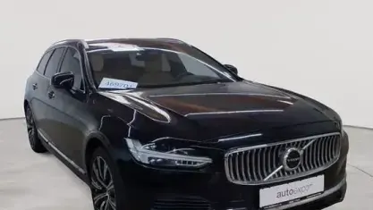 Gebraucht Volvo V90 Inscription 310 PS (228 kW) 2022 Onyx schwarzmetallic Kombi