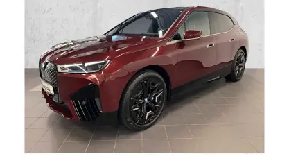 Gebraucht BMW iX M Sport 455 kW (619 PS) 2023 Rot SUV