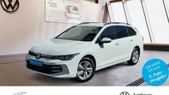 Weiss Gebraucht 2024 VW Golf VIII Life Kombi | 26.850 € (Fairer Preis)