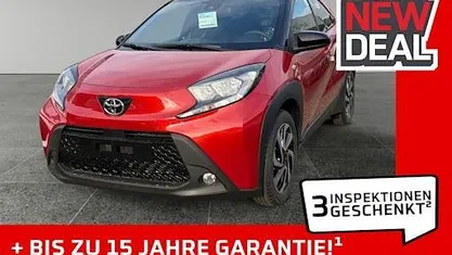 Chili red / night sky black Neu 2025 Toyota Aygo X Connect Style SUV | 17.290 € (Fairer Preis)