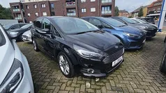 Schwarz Gebraucht 2019 Ford S-MAX Titanium Van / Kleinbus | 27.990 € (Fairer Preis)