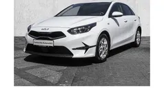 Weiß Gebraucht 2023 Kia Ceed Vision Limousine | 22.900 € (Fairer Preis)