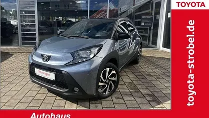 Celestite grey metallic/ dach Neu 2025 Toyota Aygo X SUV | 17.680 € (Fairer Preis)