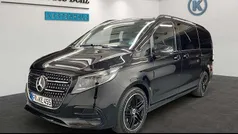 Obsidianschwarz Gebraucht 2025 Mercedes V300 AMG Van / Kleinbus | 87.360 € (Fairer Preis)