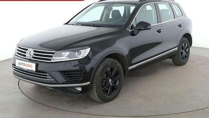 Käytetty VW Touareg 204 HP (150 kW) 2017 Musta Katumaasturi