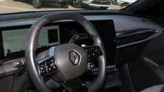 Blau Gebraucht 2022 Renault Mégane Techno Limousine | 28.590 € (Fairer Preis)