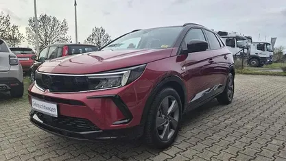 Rot Gebraucht 2023 Opel Grandland X SUV | 19.998 € (Superpreis)