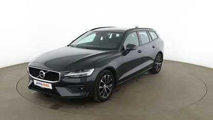 Gebraucht Volvo V60 Momentum 150 PS (110 kW) 2020 Grau Kombi