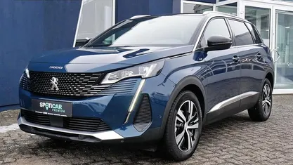 Blau Gebraucht 2023 Peugeot 5008 GT SUV | 31.450 € (Fairer Preis)