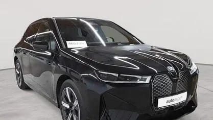 Saphirschwarz metallic Gebraucht 2023 BMW iX Sport Line SUV | 54.990 € (Superpreis)