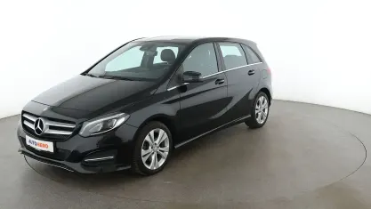 Gebraucht Mercedes B180 Urban 122 PS (89 kW) 2016 Blau Kleinwagen