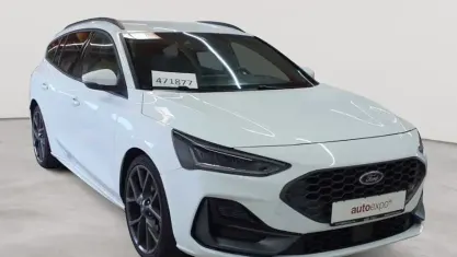 Gebraucht Ford Focus ST 280 PS (205 kW) 2023 Frozen white Kombi