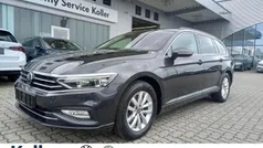 Grau Gebraucht 2023 VW Passat Kombi | 27.970 € (Fairer Preis)
