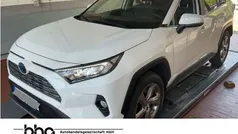 Weiß Gebraucht 2019 Toyota RAV4 Hybrid Business Edition SUV | 27.430 € (Fairer Preis)