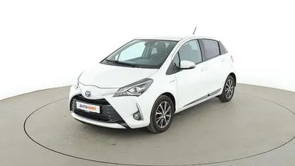 Gebraucht Toyota Yaris Hybrid Team 101 PS (74 kW) 2019 Weiß Limousine