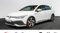 Pure white Gebraucht 2023 VW Golf VIII GTI Clubsport Limousine | 31.700 € (Guter Preis)