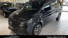 Gebraucht 2025 Mercedes V300 Van / Kleinbus | 87.878 € (Guter Preis)