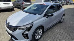 Gebraucht 2025 Renault Clio V Evolution Limousine | 20.990 € (Fairer Preis)