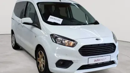 Gebraucht Ford Tourneo Courier Trend 101 PS (74 kW) 2021 Frostweiß Van / Kleinbus